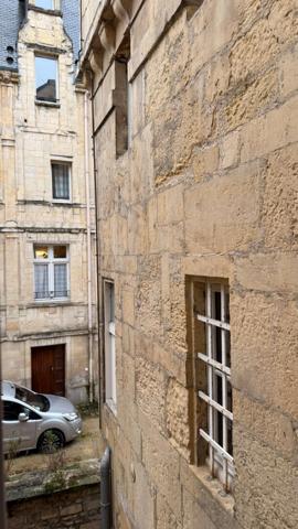 MURS COMMERCIAUX 200 M²