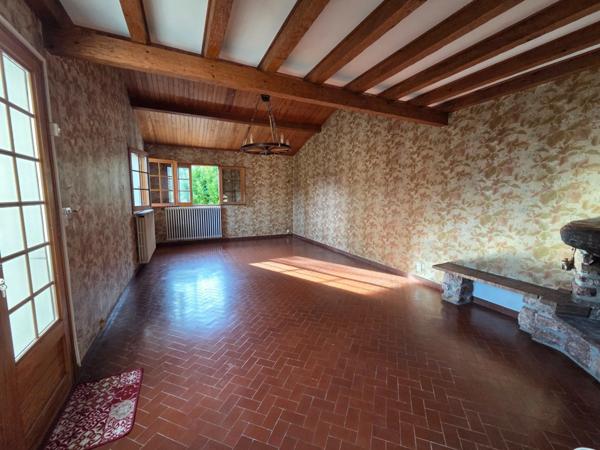 Maison à vendre maison de 5 chambres EMBRUN (05) avec grand terrain de 2000 M2,poossibilité d'y faire 2 appartements et de détacher une partie du terrain pour construction