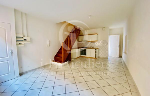 Appartement T2 en Duplex et garage - Beaurepaire