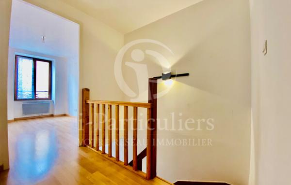 Appartement T2 en Duplex et garage - Beaurepaire