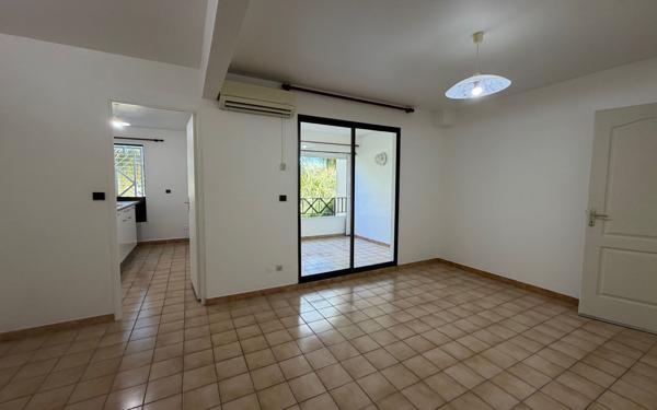 Appartement à louer    1 pièce • 39 m2 Fort-de-France