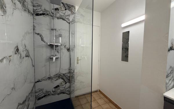 Appartement à louer    1 pièce • 39 m2 Fort-de-France
