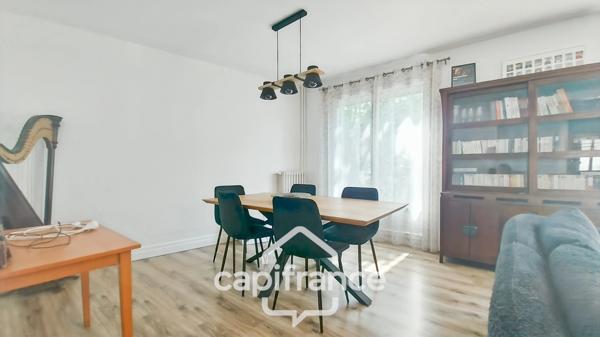 SAINT-MAURICE–A louer-Bel appartement familial 3 pièces-Traversant-70,62 m²- 2 chambres- bon état- cave- ascenseur