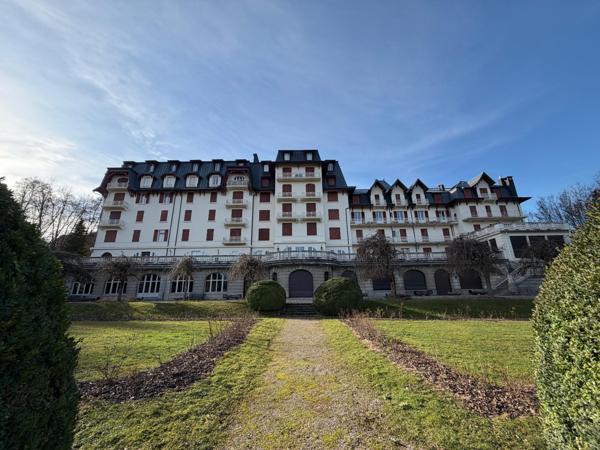 Environnement calme - tennis - parc - plan d'eau