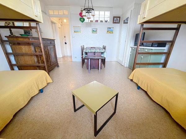 Environnement calme - tennis - parc - plan d'eau