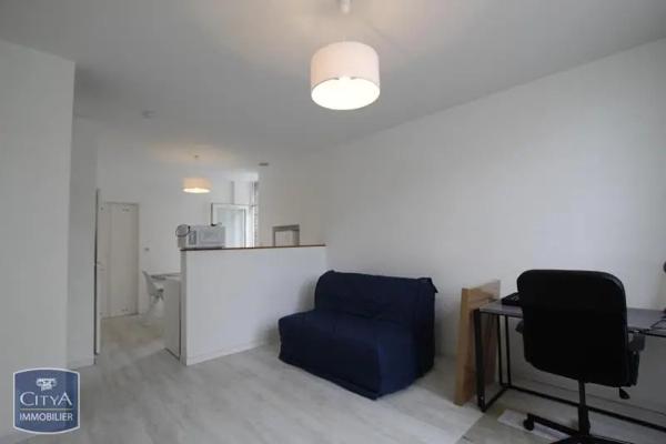 Appartement à louer 1 pièce 27.45m² Saint-Brieuc (22000)