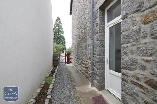 Appartement à louer 1 pièce 27.45m² Saint-Brieuc (22000)