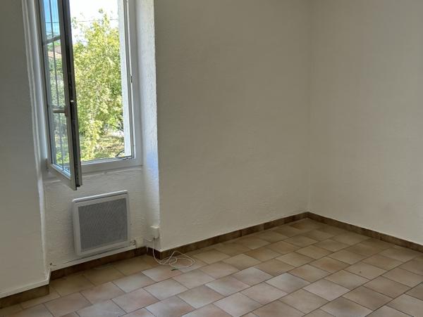Location Appartement 2 pièces Gréasque (13850) - CENTRE VILLE