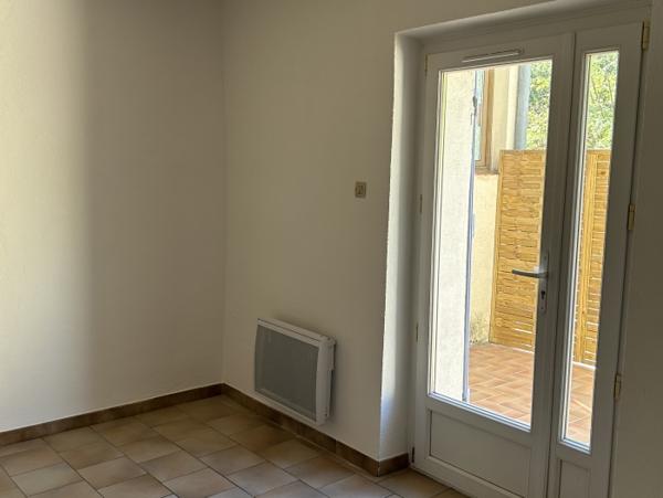 Location Appartement 2 pièces Gréasque (13850) - CENTRE VILLE