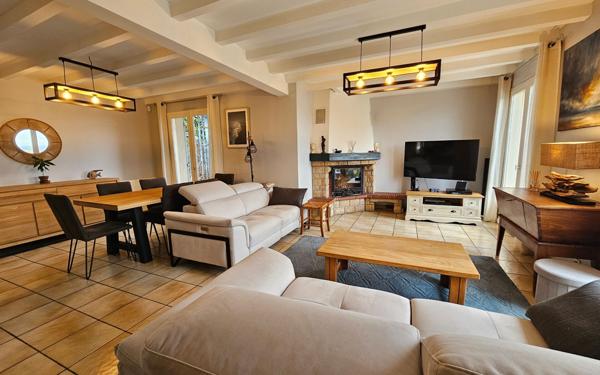 Maison à vendre    6 pièces • 160,25 m2 Péchabou