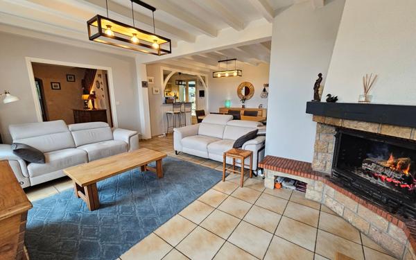 Maison à vendre    6 pièces • 160,25 m2 Péchabou