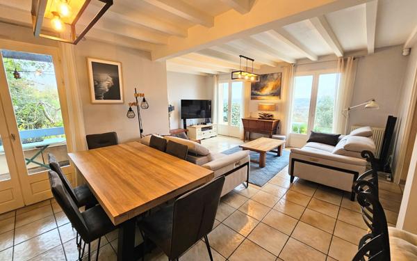 Maison à vendre    6 pièces • 160,25 m2 Péchabou