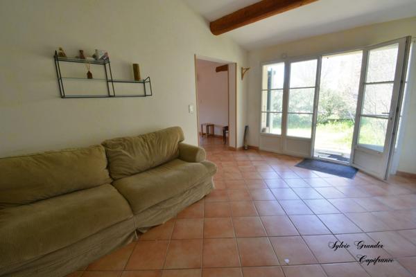 Dpt Bouches du Rhône (13), à vendre CORNILLON CONFOUX maison P15 de 455 m² dont studio 122m² - Terrain de 1 282 m²