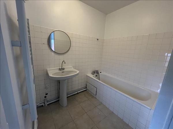 Maison à louer |  BOURGANEUF |  2 pièces | 49 m²