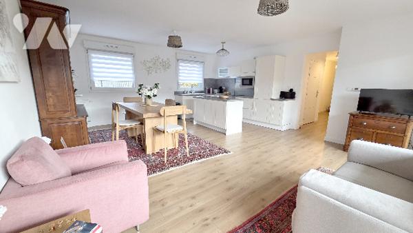 APPARTEMENT T3 DE STANDING
Proximité de la Croix-Blanche.