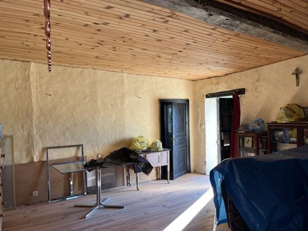 Maison à vendre |  Chalais |  3 pièces | 70 m²