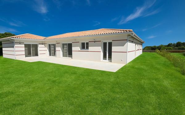 Maison à vendre    9 pièces •  Saint-André-de-Cubzac