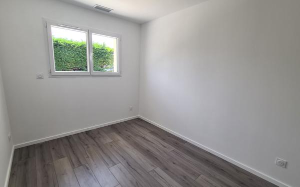 Maison à vendre    9 pièces •  Saint-André-de-Cubzac