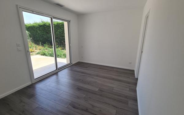 Maison à vendre    9 pièces •  Saint-André-de-Cubzac