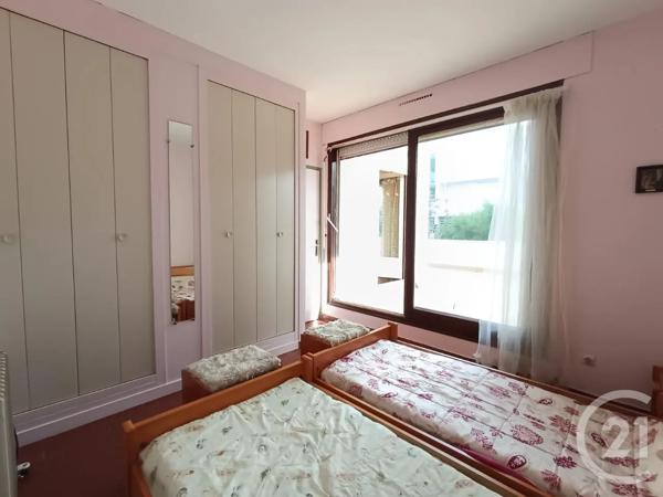 Appartement F2 à vendre  2 pièces - 47 m 2   LA GRANDE MOTTE  - 34