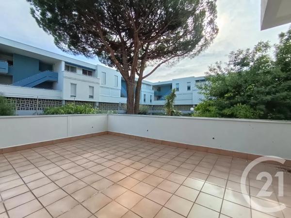 Appartement F2 à vendre  2 pièces - 47 m 2   LA GRANDE MOTTE  - 34