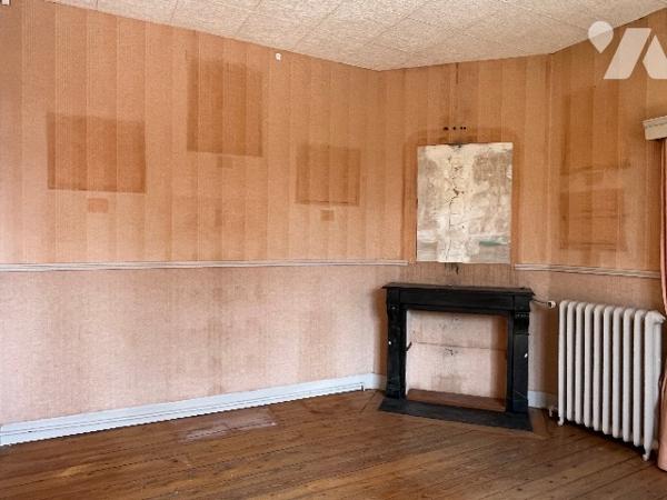 Maison 6 chambres avec cour et garage