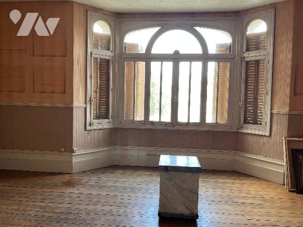 Maison 6 chambres avec cour et garage