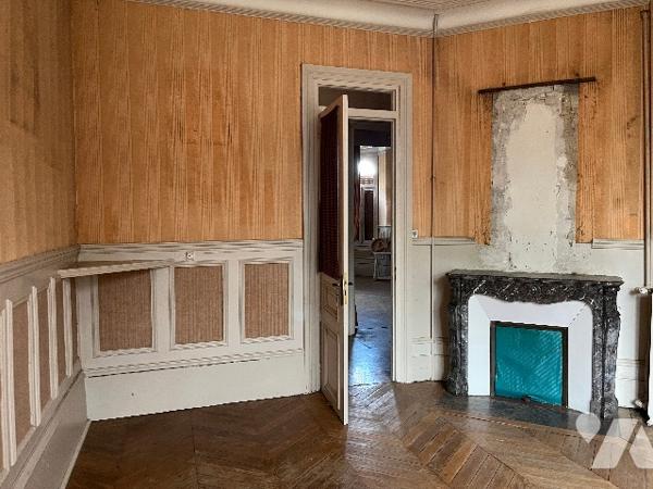 Maison 6 chambres avec cour et garage