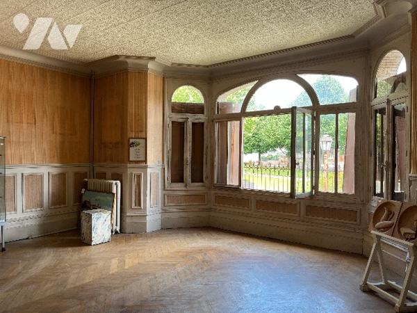 Maison 6 chambres avec cour et garage