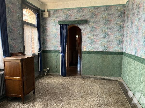 Maison 6 chambres avec cour et garage