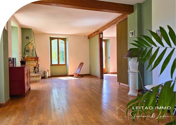 Busque (81300) corps de ferme rénové sur plus d’un hectare clos