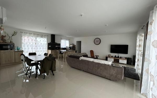 Maison à louer    6 pièces • 145 m2 Astis