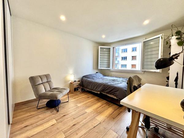 CHAMBRE COLOC