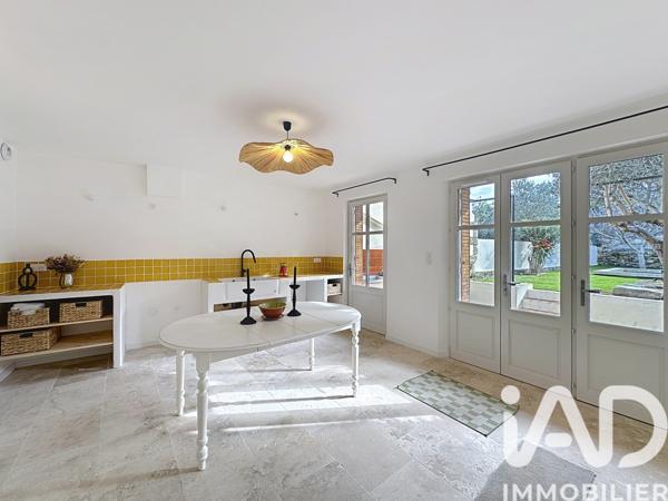 Maison à vendre 6 pièces 143 m² Villeneuve-lès-Avignon