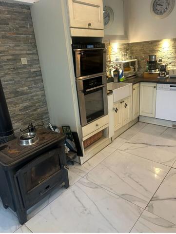 Maison de plain-pied avec terrain+garage+dependences