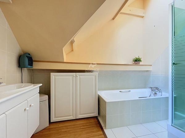 Maison CHATOU 8 pieces, 5 chambres, 188m² 936 000 € **  - Référence  162102