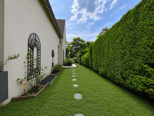 Maison CHATOU 8 pieces, 5 chambres, 188m² 936 000 € **  - Référence  162102