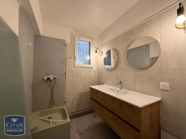 Appartement à louer 4 pièces 66.8m²