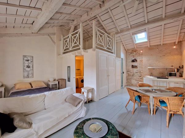 Immeuble avec local commercial et 2 studios