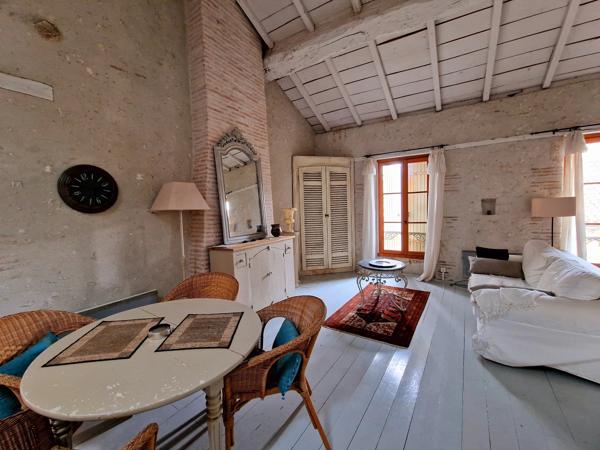 Immeuble avec local commercial et 2 studios