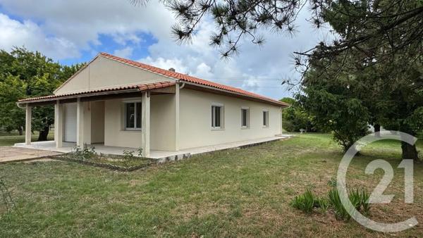 Maison à vendre  5 pièces - 100,60 m 2   SAINTES  - 17