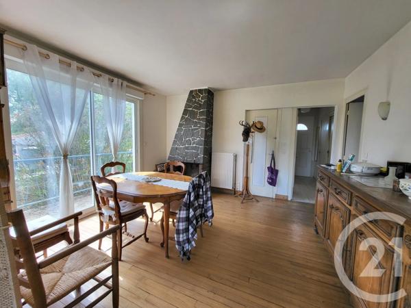 Maison à vendre  5 pièces - 100,60 m 2   SAINTES  - 17