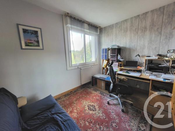 Maison à vendre  5 pièces - 100,60 m 2   SAINTES  - 17