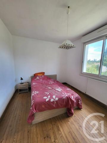 Maison à vendre  5 pièces - 100,60 m 2   SAINTES  - 17