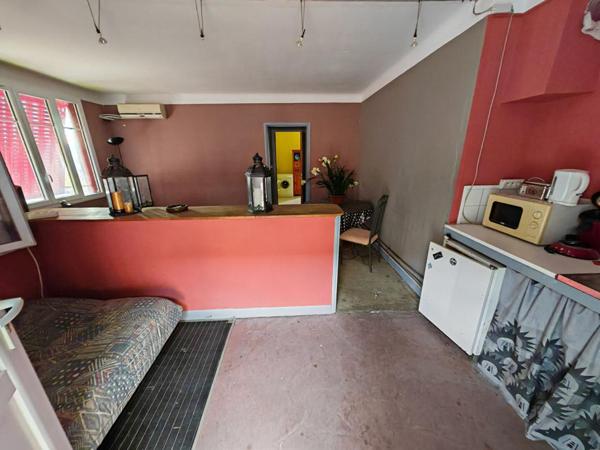 EXCLUSIVITE CHATEAUROUX - IMMEUBLE DE RAPPORT 1283 m² , locataires en place et extension possible