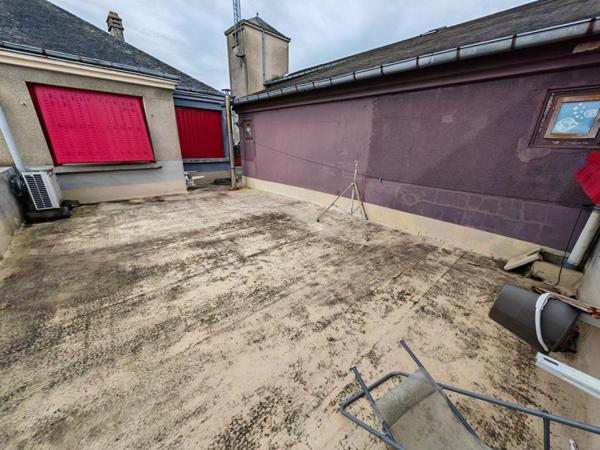EXCLUSIVITE CHATEAUROUX - IMMEUBLE DE RAPPORT 1283 m² , locataires en place et extension possible