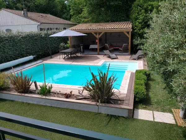 Maison
                                                                                                                                                                                                                                                                                                                        7 pièce(s)                                                                                                                                                                                                          5 chambre(s)                                                                                                                                                                                                          200  m²