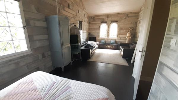 Maison
                                                                                                                                                                                                                                                                                                                        7 pièce(s)                                                                                                                                                                                                          5 chambre(s)                                                                                                                                                                                                          200  m²