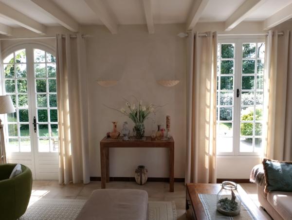 Maison
                                                                                                                                                                                                                                                                                                                        7 pièce(s)                                                                                                                                                                                                          5 chambre(s)                                                                                                                                                                                                          200  m²