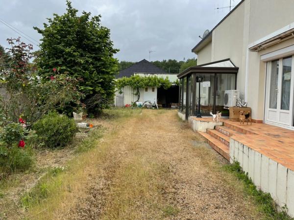 Maison à rénover à Saumur - Bagneux — pierre de tuffeau — proche Thouet  (49)